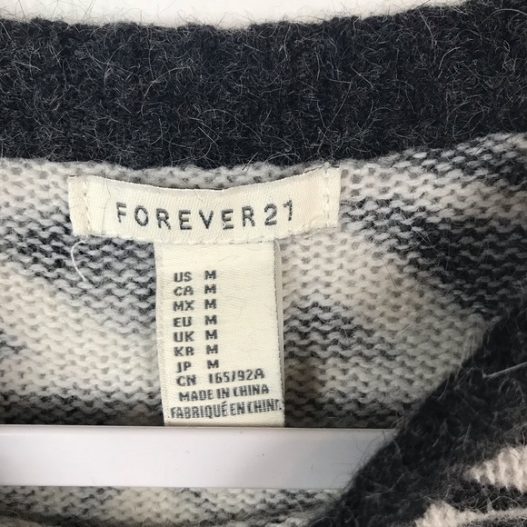 Forever 21 Sweater Aztec Angora Rabbit Hair Blend Women Size Medium - Picture 3 of 5